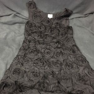 Vue black floral applique silk shift dress
